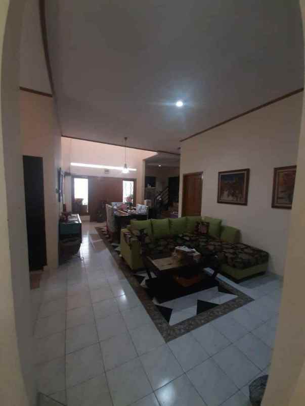 rumah dijual di tanah kusir dekat pim