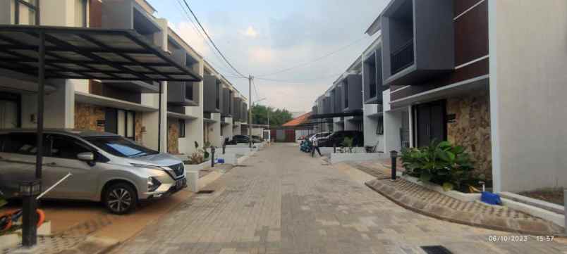 rumah exclusive 2 lantai di sukmajaya depok