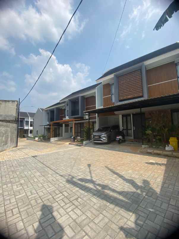 rumah exclusive 2 lantai di sukmajaya depok