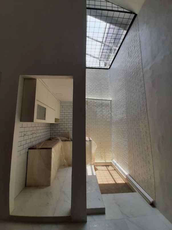 rumah jalan bojong koneng atas