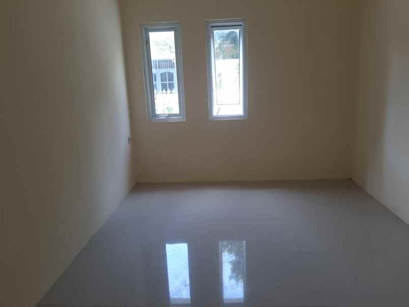 rumah jalan raya kunciran