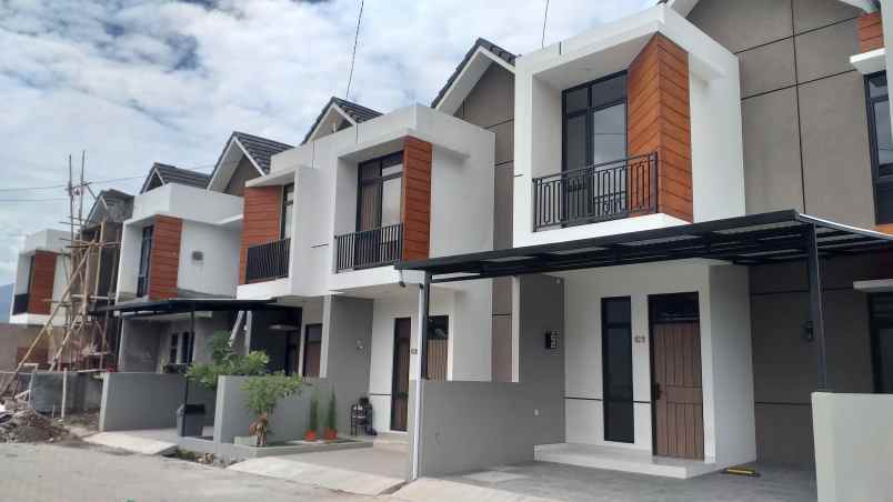 rumah jl bojong pandan