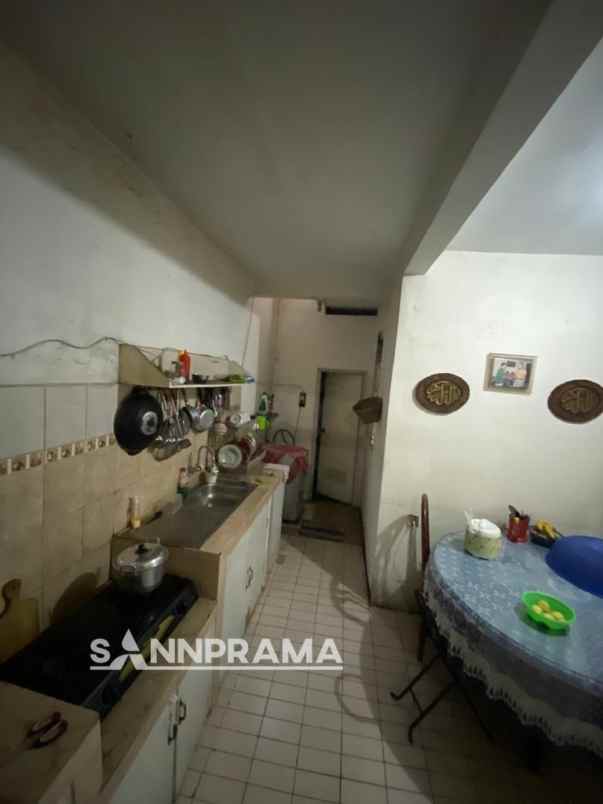 rumah kebayoran lama selatan