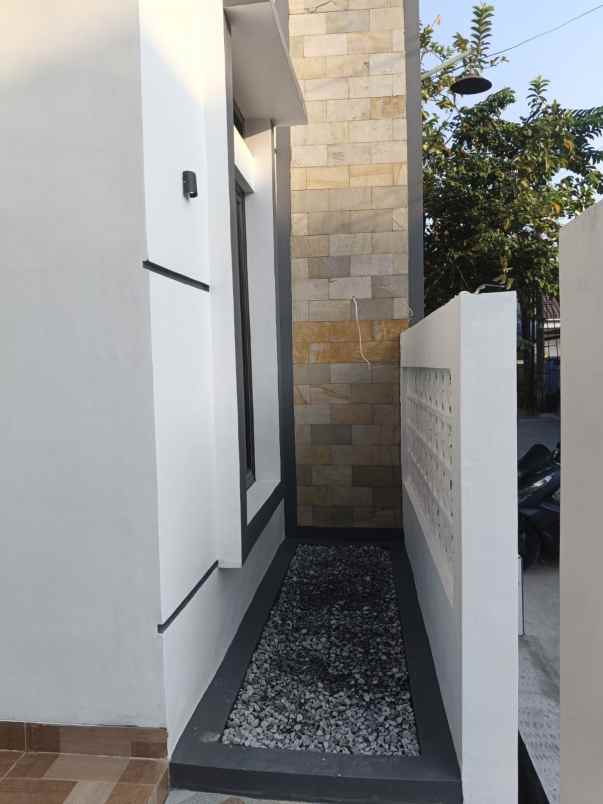rumah komplek kemang pratama