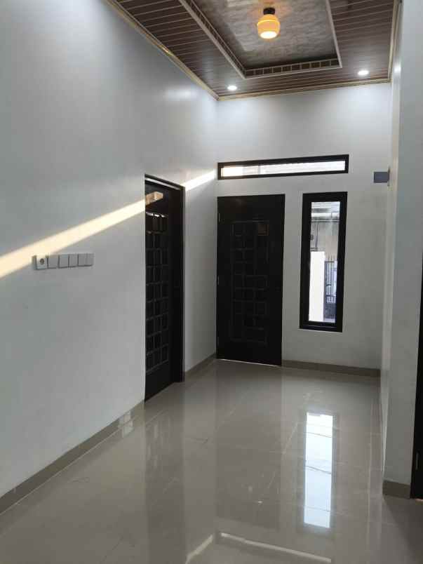 rumah komplek kemang pratama