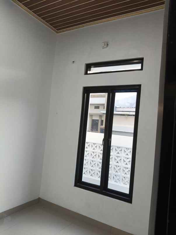 rumah komplek kemang pratama