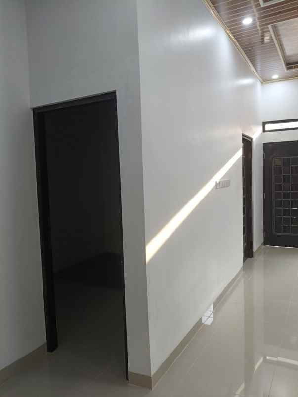 rumah komplek kemang pratama