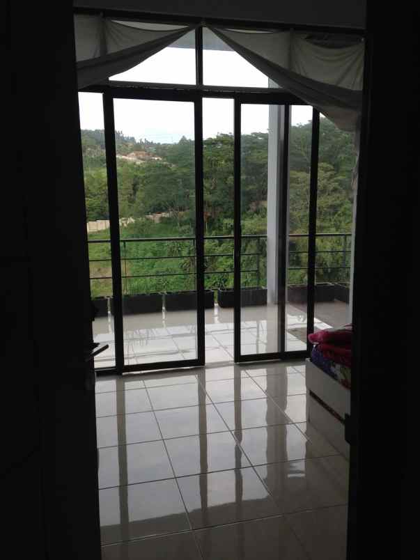 rumah komplek ssp sariwangi type downslop siap huni