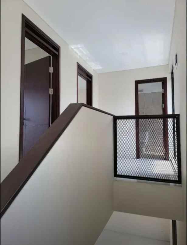 rumah kotabaru parahyangan siap buni