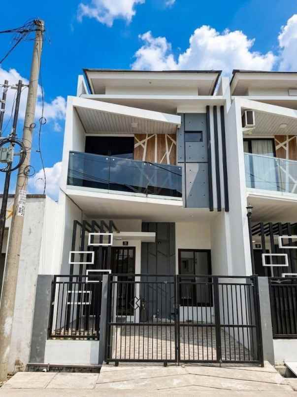 rumah kutisari 3 unit ac baru bangunan baru row 3mobil
