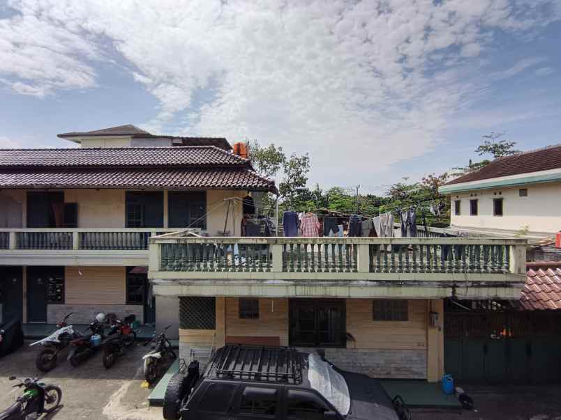 rumah luas kosan 20 kamar di pusat kota bandung