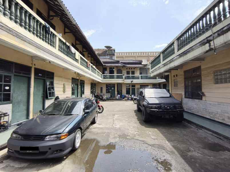 rumah luas kosan 20 kamar di pusat kota bandung