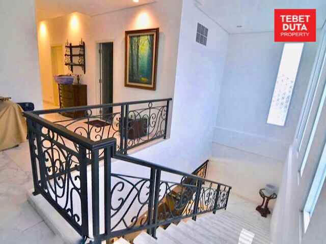 rumah menteng