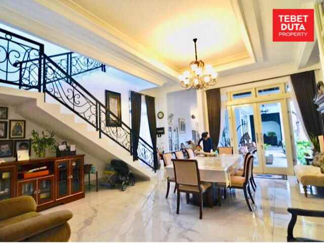 rumah menteng