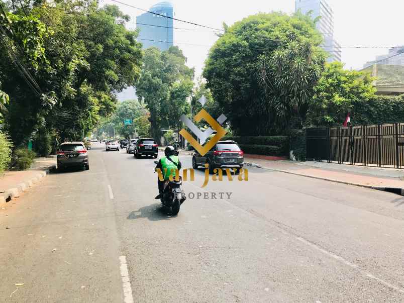 rumah menteng