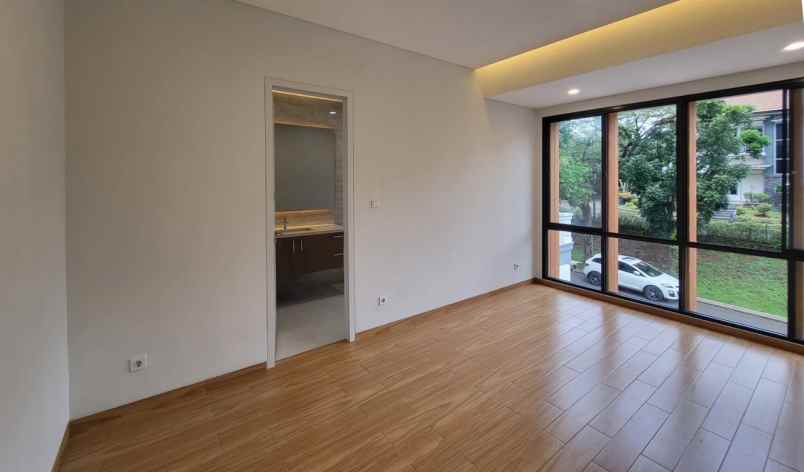 rumah mewah 2 lantai dilegenda wisata cibubur