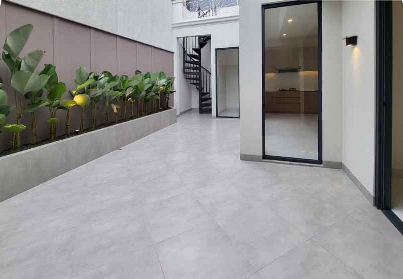 rumah mewah 2 lantai dilegenda wisata cibubur