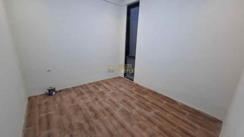 rumah mewah 2 lantai harga terjangkau siap huni 1 unit