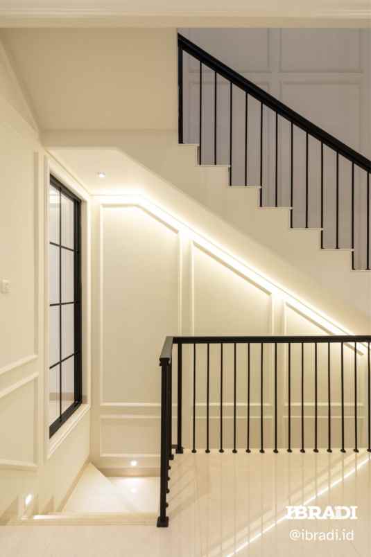 rumah mewah american classic di ciganjur jak sel