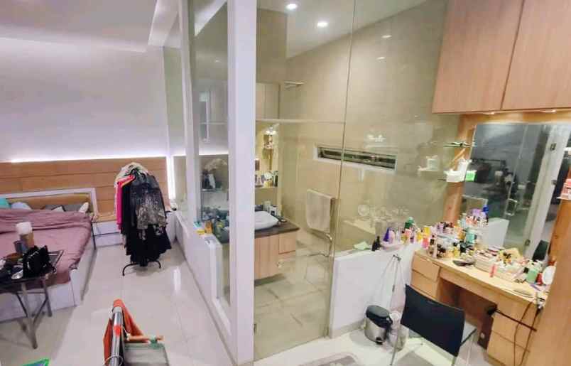 rumah mewah di bukit sari semarang