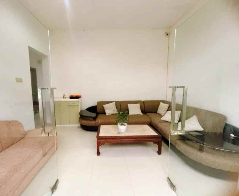 rumah mewah di bukit sari semarang