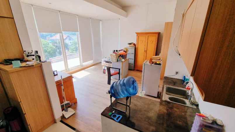 rumah mewah di bukit sari semarang