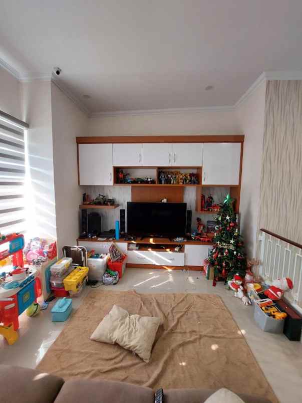 rumah mewah di villa di mlati sleman