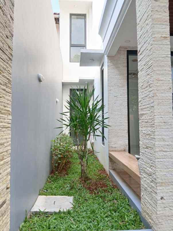 rumah mewah modern design 2 lantai di jakarta selatan