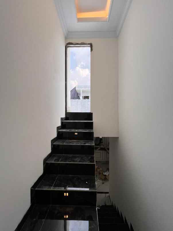 rumah mewah rooftop tanjung barat harga 1 mman