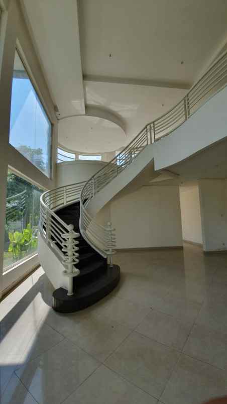 rumah minimalis baru gress dian istana park avenue