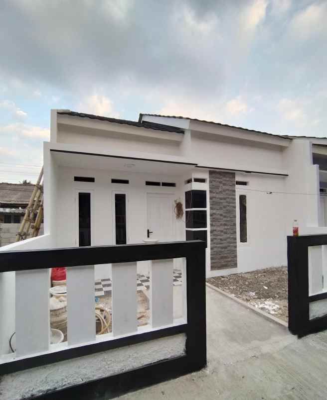 rumah minimalis dekat stasiun krl citayam
