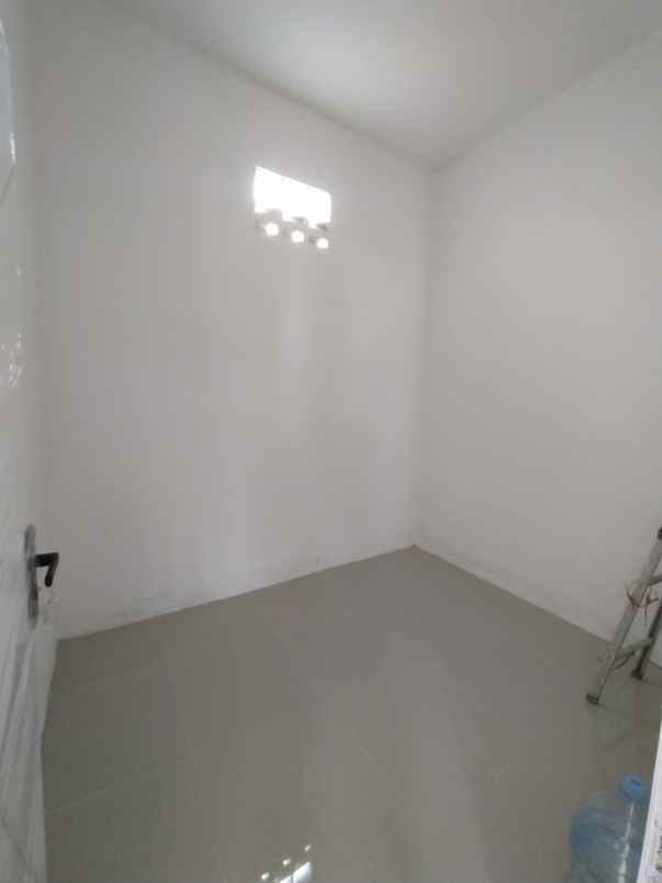 rumah minimalis dekat stasiun krl citayam