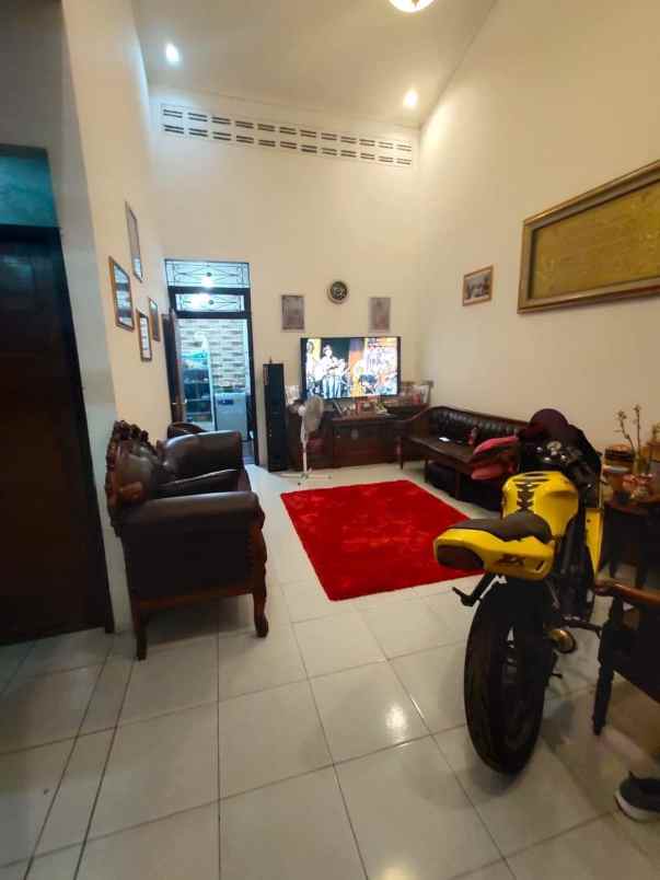 rumah minimalis di haji mukti ciwastra buahbatu