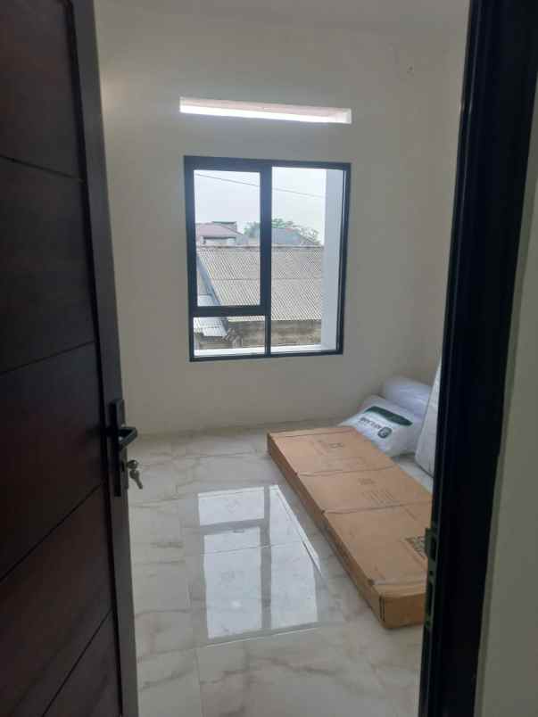 rumah minimalis modern 2 lantai ready
