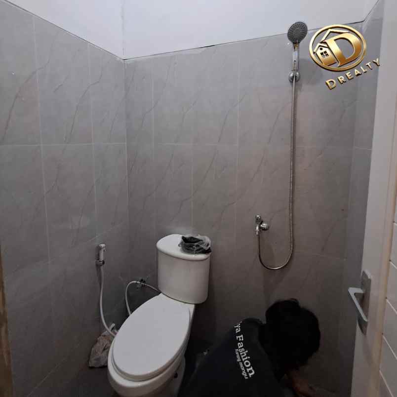 rumah minimalis modern di tanah baru beji