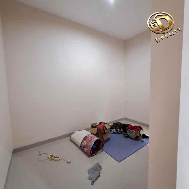 rumah minimalis modern di tanah baru beji