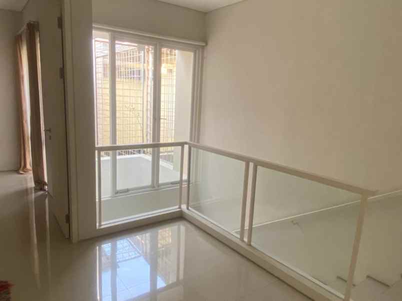 rumah minimalis royal residence cluster monticello