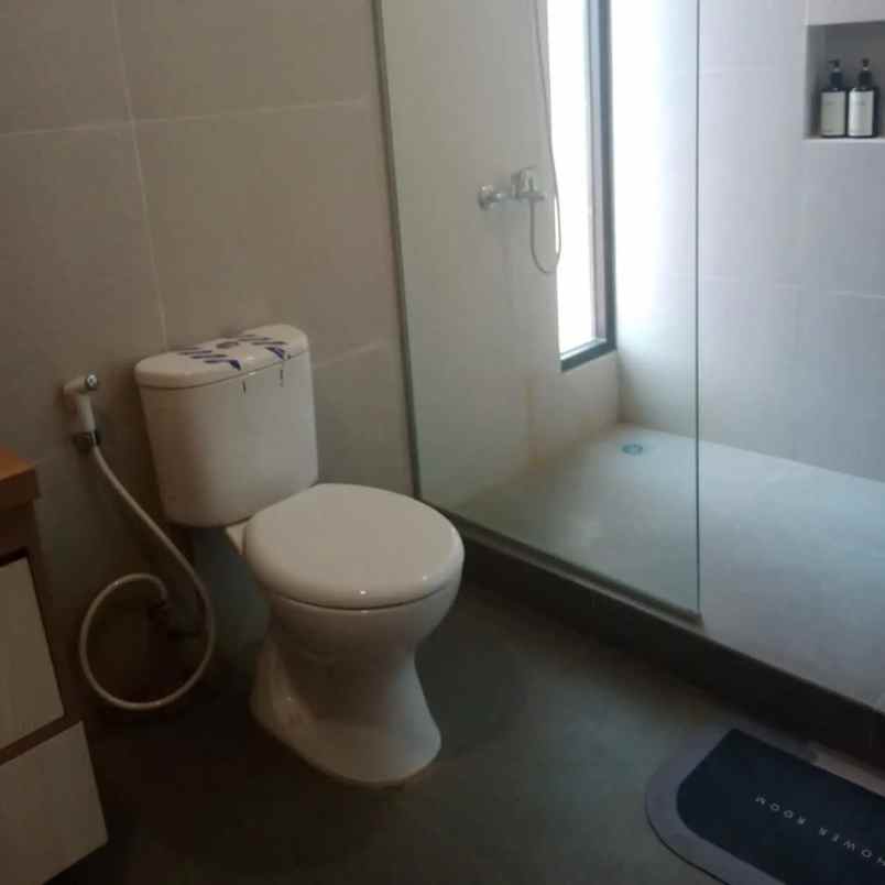 rumah modern 2 lantai di brentwood estate bandung