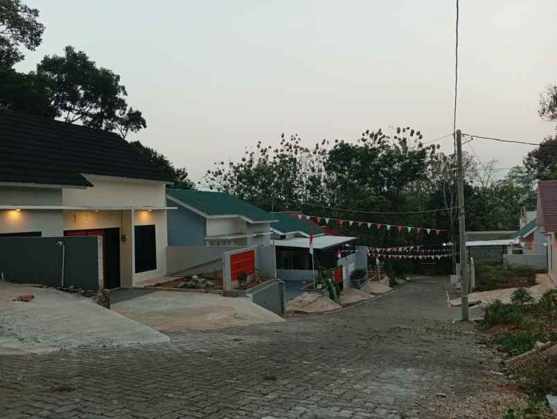 rumah modern shm ready siap huni bisa kpr