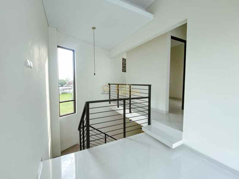 rumah modern tropis siap huni di potorono hanya 1 unit