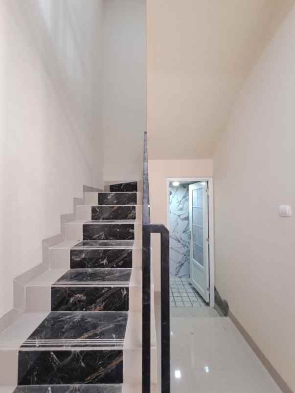 rumah murah bonus kitchen set di depok