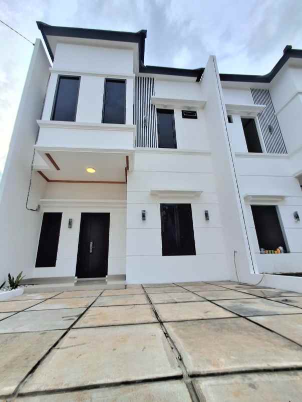 rumah murah di jatiasih bekasi 2 lantai