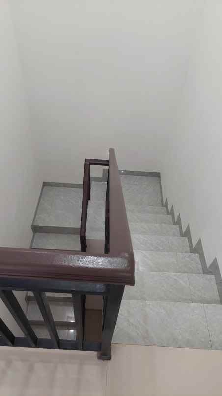 rumah murah di jatiasih bekasi 2 lantai