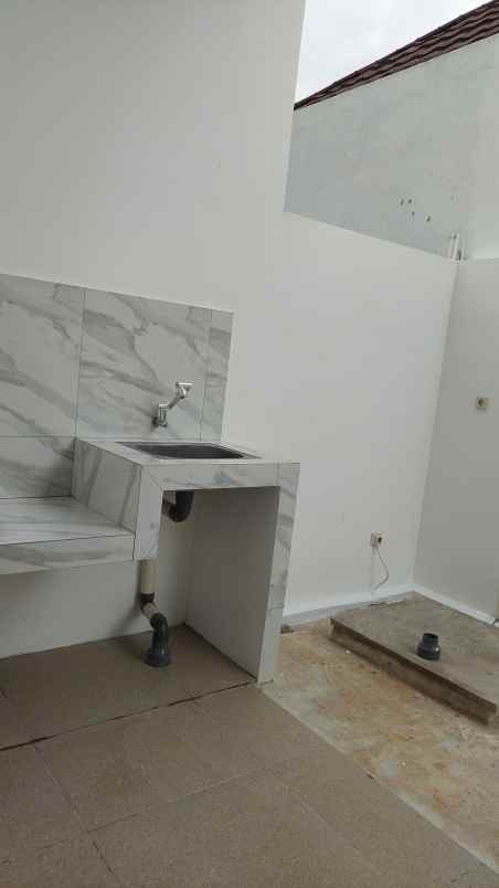 rumah murah di jatiasih bekasi 2 lantai