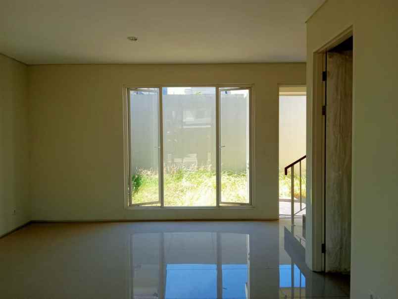 rumah northwest citraland surabaya