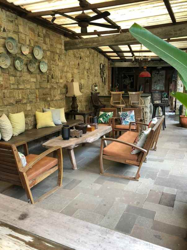 rumah nuansa villa di cinangka sawangan kota depok