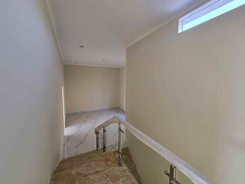 rumah pakuwon city surabaya cluster virginia regency