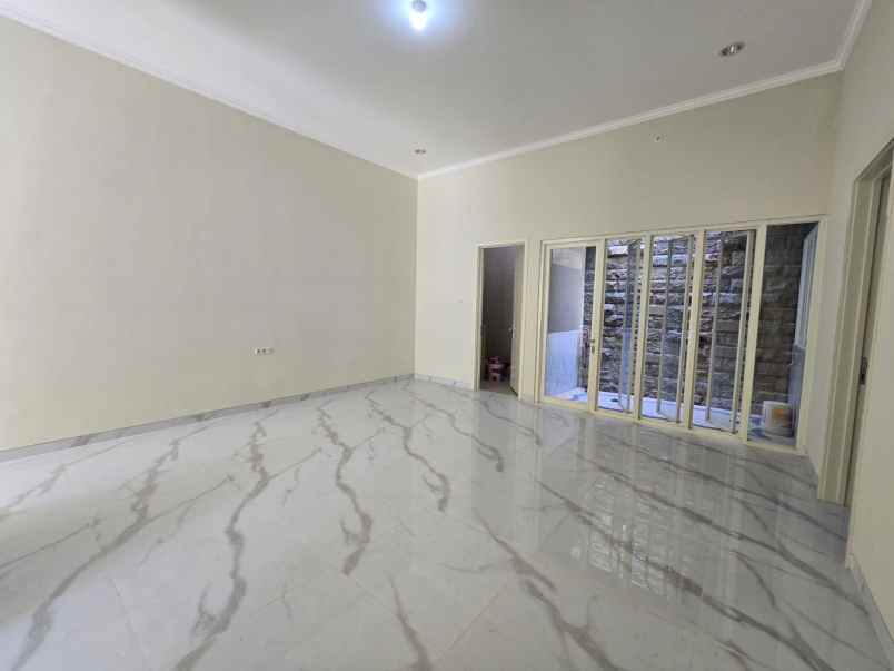 rumah pakuwon city surabaya cluster virginia regency