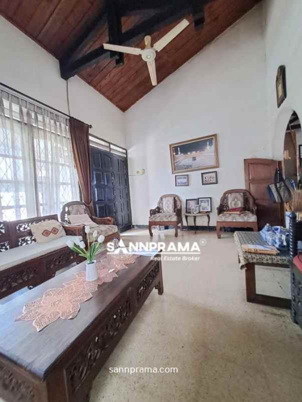 rumah paviliun dengan tanah luas di beji bbgrin