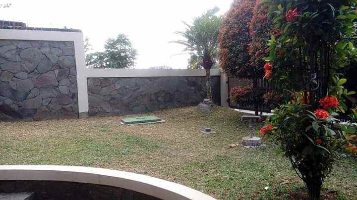 rumah pondok hijau gegerkalong